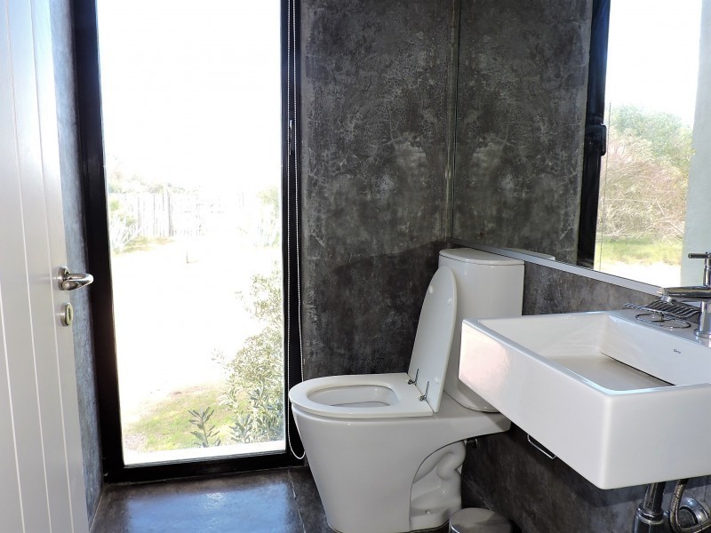 Casa en alquiler y venta sobre la playa en Punta Piedras, La Barra.