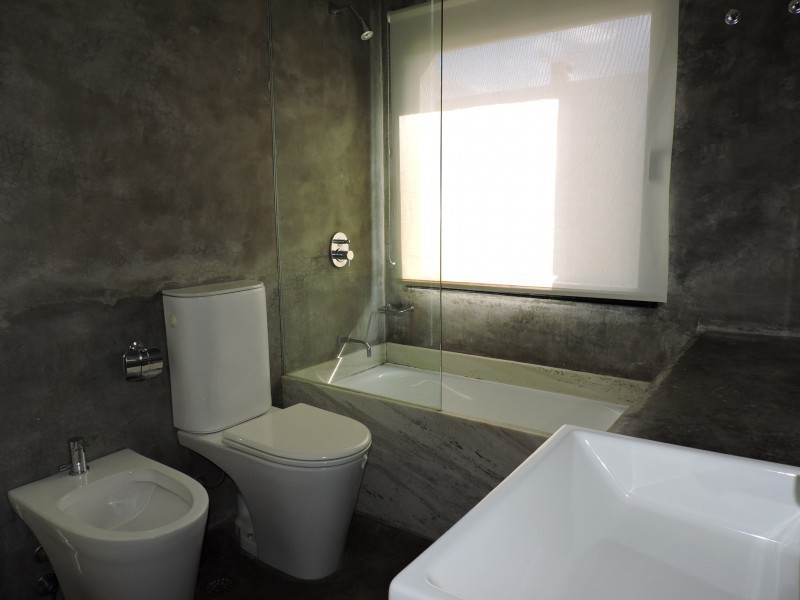 Casa en alquiler y venta sobre la playa en Punta Piedras, La Barra.