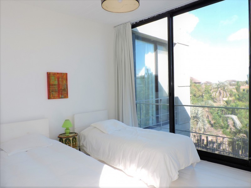 Casa en alquiler y venta sobre la playa en Punta Piedras, La Barra.