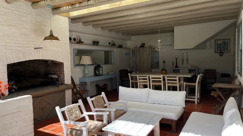 Chalet en alquiler en la entrada a Montoya, La Barra.