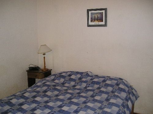 Casa en alquiler para disfrutar de la paz del bosque, a una cuadra del arroyo, La Barra.