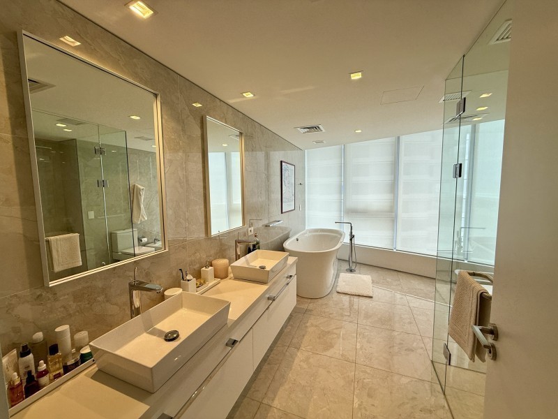 Espectacular departamento en Torre Trump