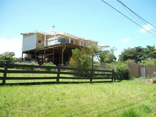 Originalidad, buen gusto y vista al mar. Casa en alquiler sobre El Chorro, La Barra.