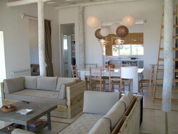 Originalidad, buen gusto y vista al mar. Casa en alquiler sobre El Chorro, La Barra.