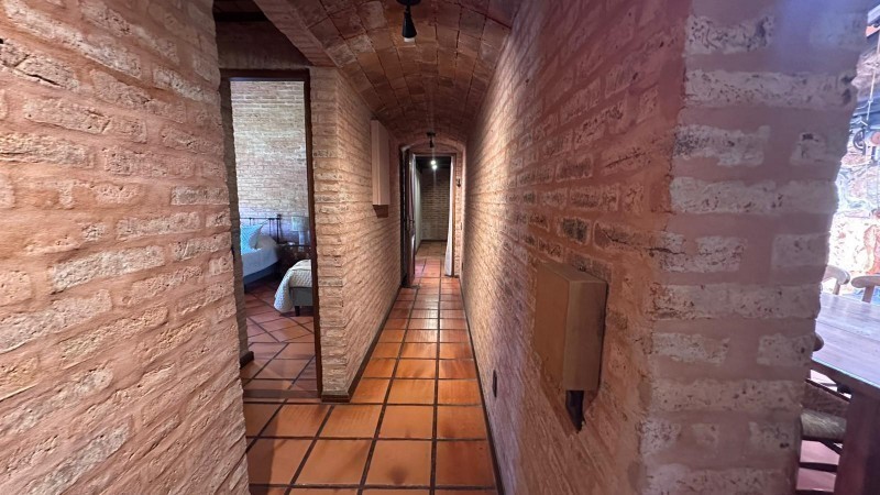 Impresionante Casa con Vista al Mar y Amplios Espacios