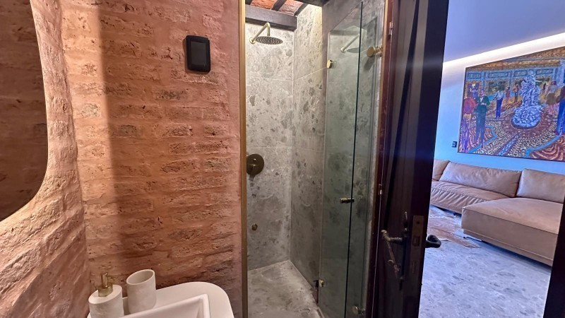 Impresionante Casa con Vista al Mar y Amplios Espacios