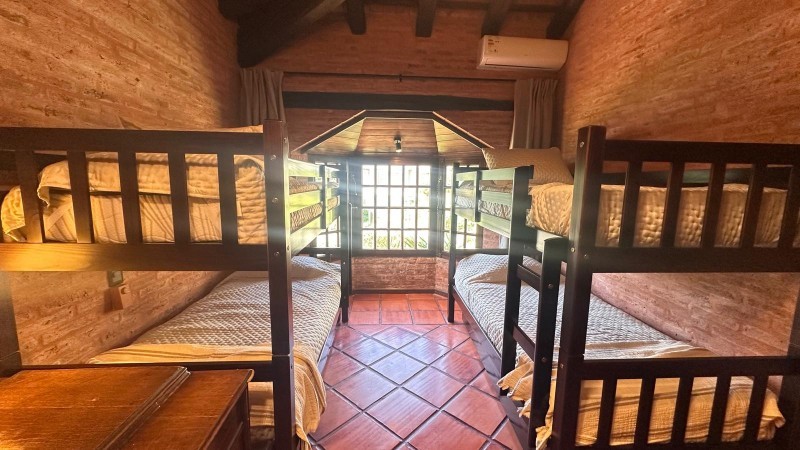 Impresionante Casa con Vista al Mar y Amplios Espacios