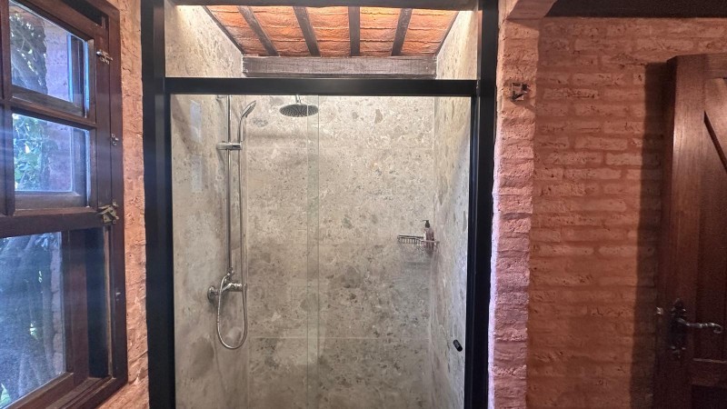 Impresionante Casa con Vista al Mar y Amplios Espacios