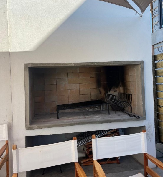 Alquiler de casa de tres dormitorios en Manantiales
