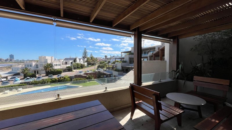 Alquier departamento de tres dormitorios con vista al mar