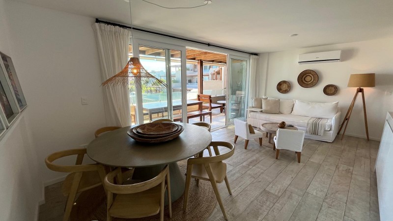 Alquier departamento de tres dormitorios con vista al mar