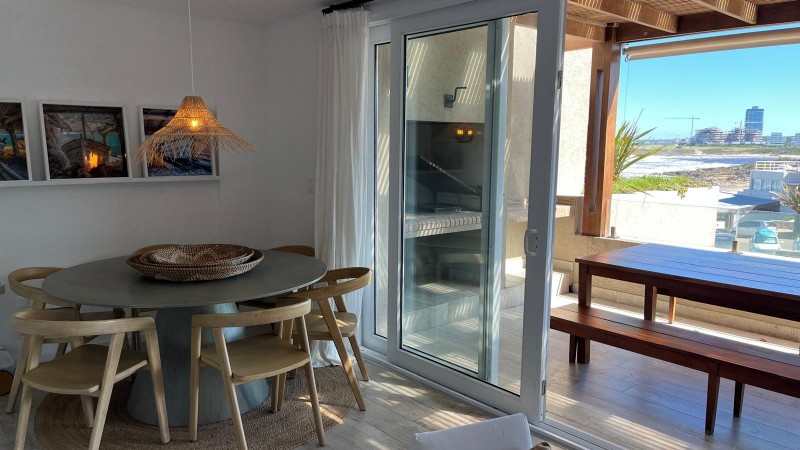 Alquier departamento de tres dormitorios con vista al mar