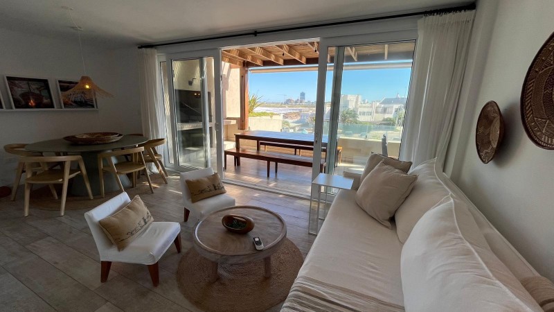 Alquier departamento de tres dormitorios con vista al mar