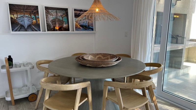 Alquier departamento de tres dormitorios con vista al mar