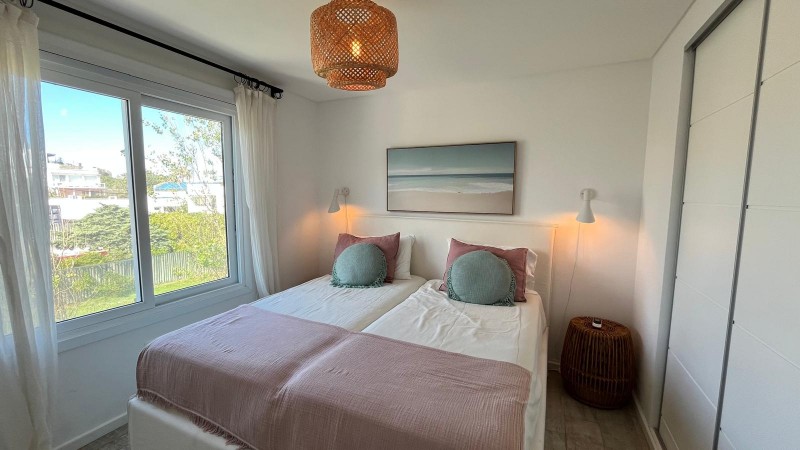 Alquier departamento de tres dormitorios con vista al mar