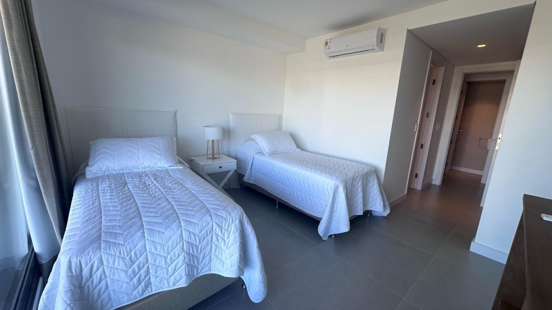 Excelente departamento en Manantiales