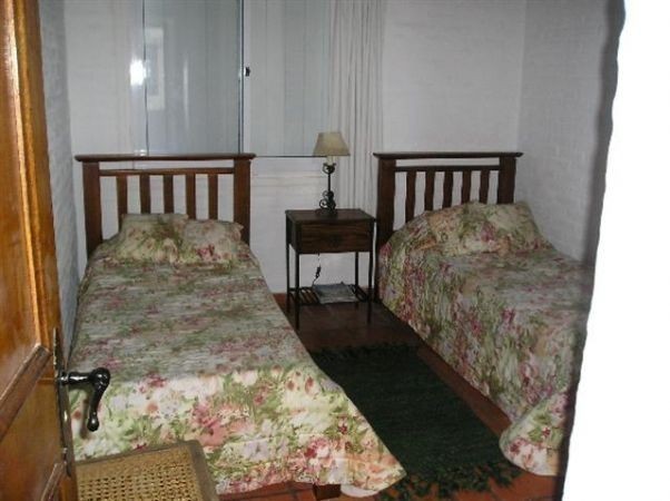 Clasico chalet en alquiler sobre La Barra a metros del mar