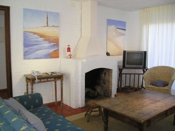 Clasico chalet en alquiler sobre La Barra a metros del mar
