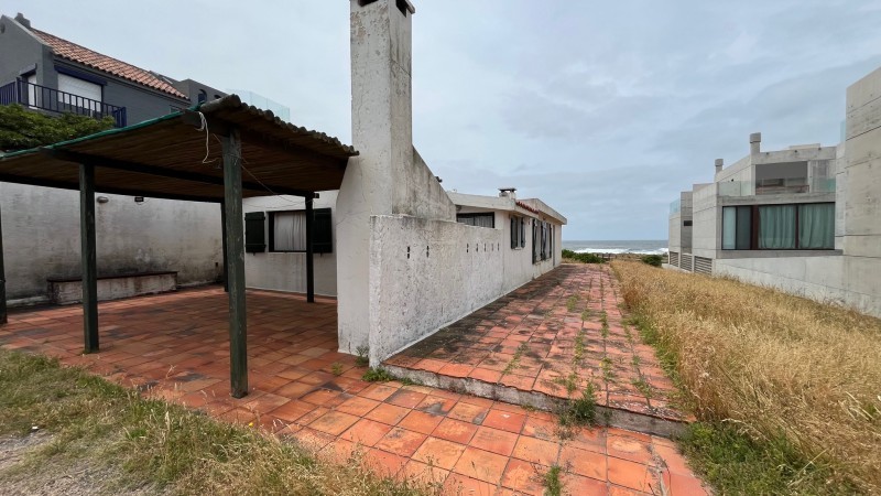 Propiedad primera línea en Montoya