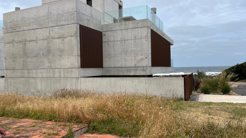 Propiedad primera línea en Montoya