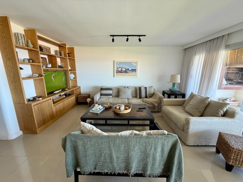 Departamento en alquiler en playa Bikini