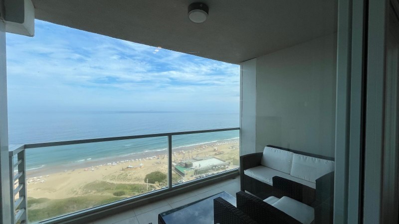 Departamento en Venta con 2 Suites y Balcón