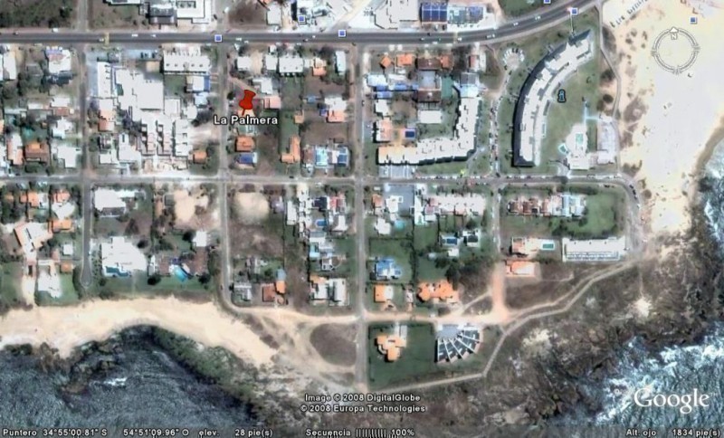 Chalet reciclado en alquiler a metros del mar en La Barra.