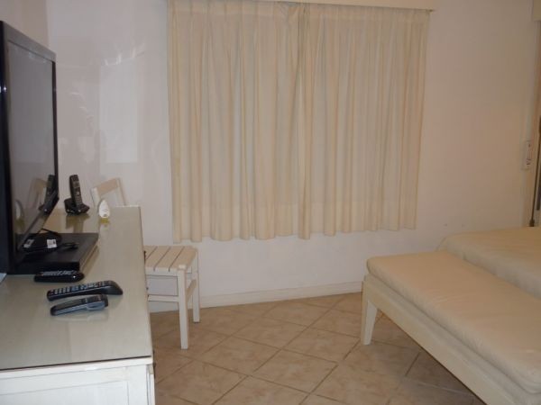 Chalet reciclado en alquiler a metros del mar en La Barra.