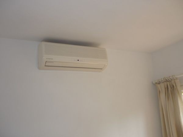 Chalet reciclado en alquiler a metros del mar en La Barra.