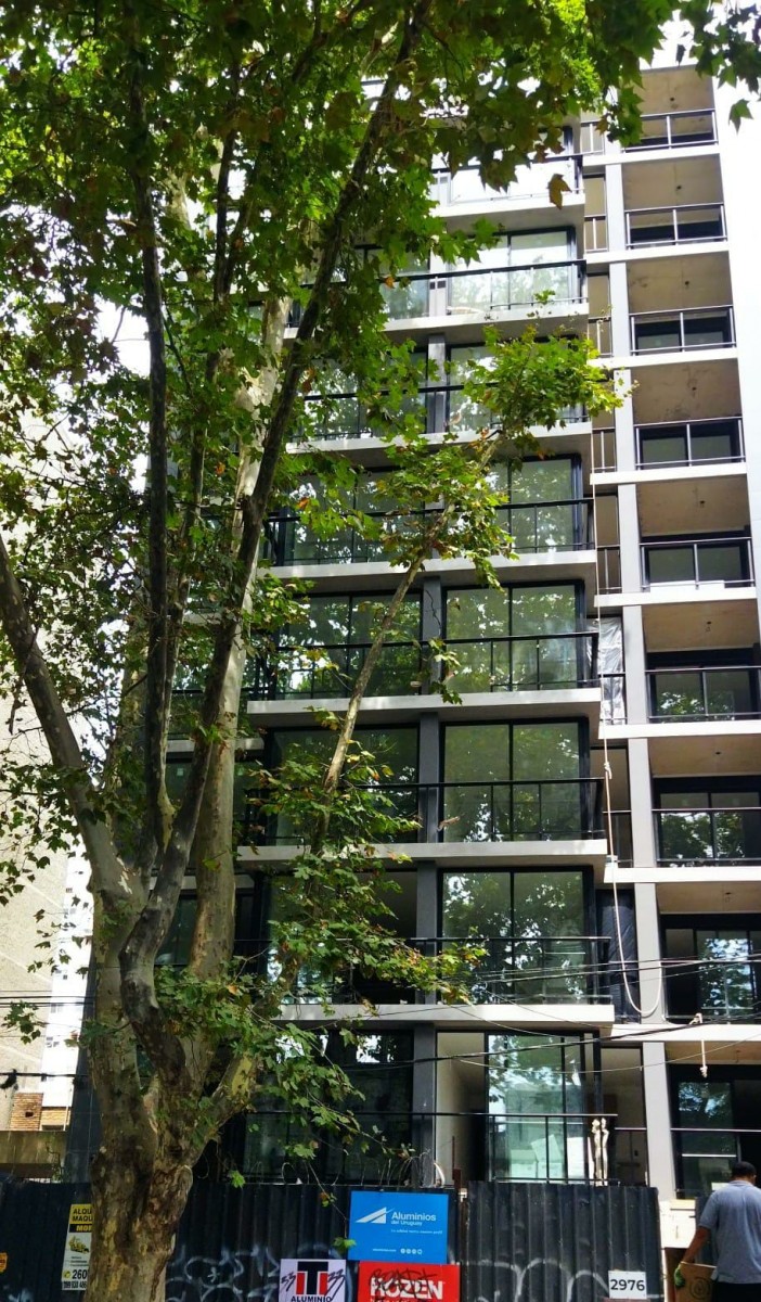Monoambiente en Pocitos piso 8 al frente . IDEAL RENTA! Entrega Mayo 2025