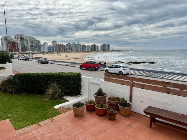 Casa frente al mar en La Peninsula