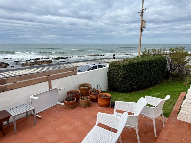 Casa frente al mar en La Peninsula