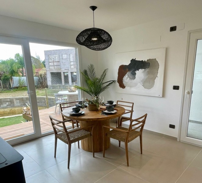 Casa a estrenar en complejo 