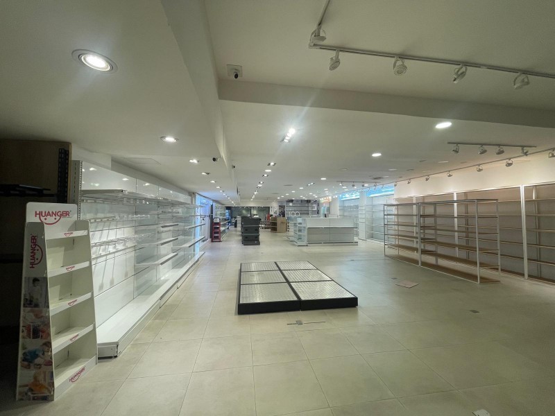 ALQUILER LOCAL COMERCIAL EN CENTRO - ALQUILER $ 195.000