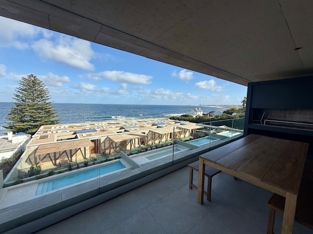 Departamento con tres suites en la Barra con vista al mar