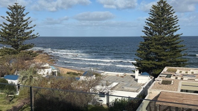 Departamento con tres suites en la Barra con vista al mar