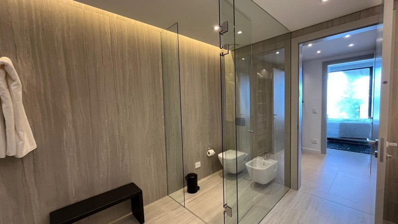 Departamento con tres suites en la Barra con vista al mar