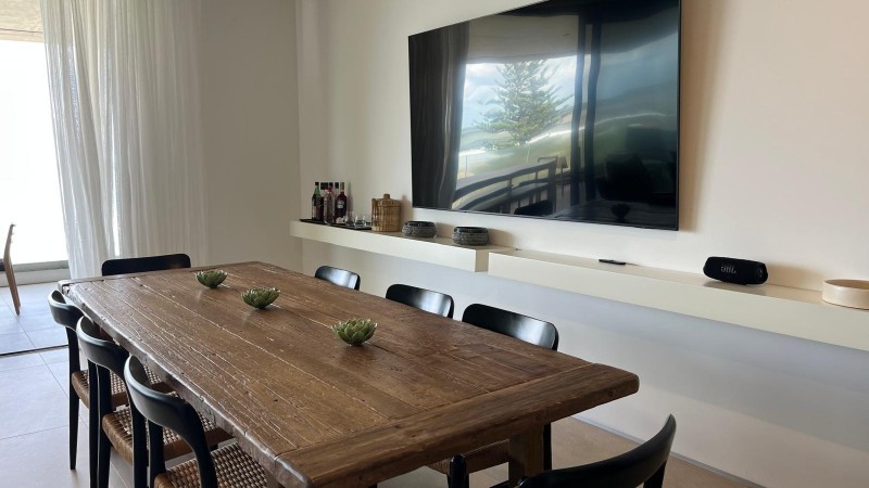 Departamento con tres suites en la Barra con vista al mar