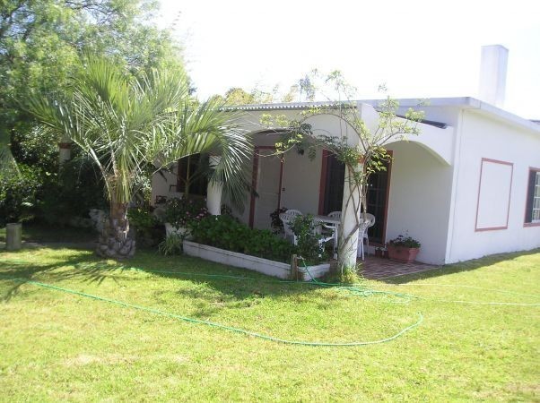 Chalet en alquiler con estilo Colonial a pasitos de todo sobre La Barra.