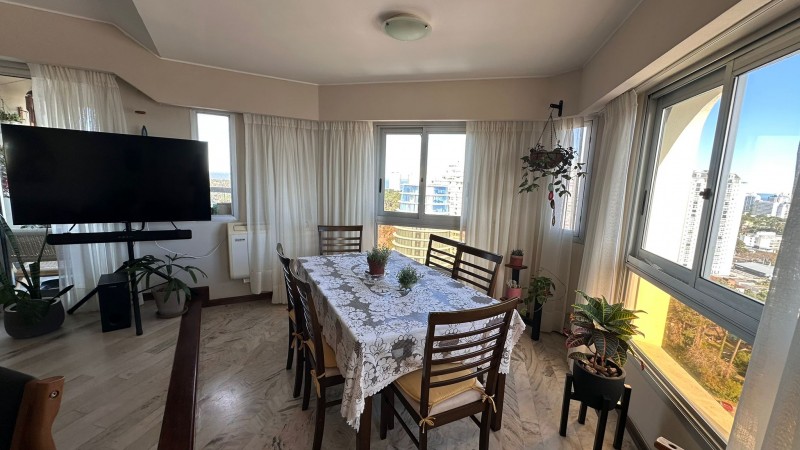 Departamento de 3 dormitorios en Roosevelt