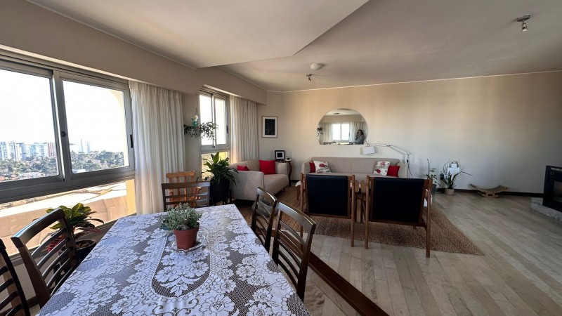 Departamento de 3 dormitorios en Roosevelt