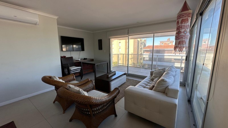 Departamento en venta y alquiler de 3 dormitorios 