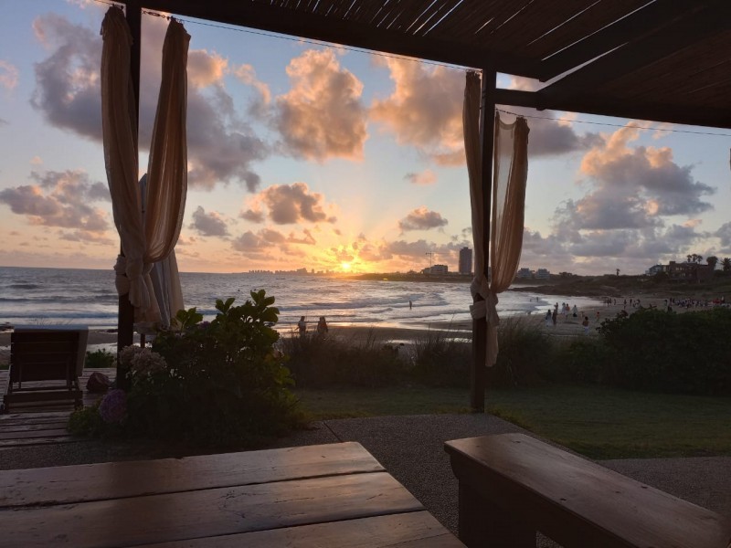 Casa en alquiler sobre la playa en La Posta del Cangrejo