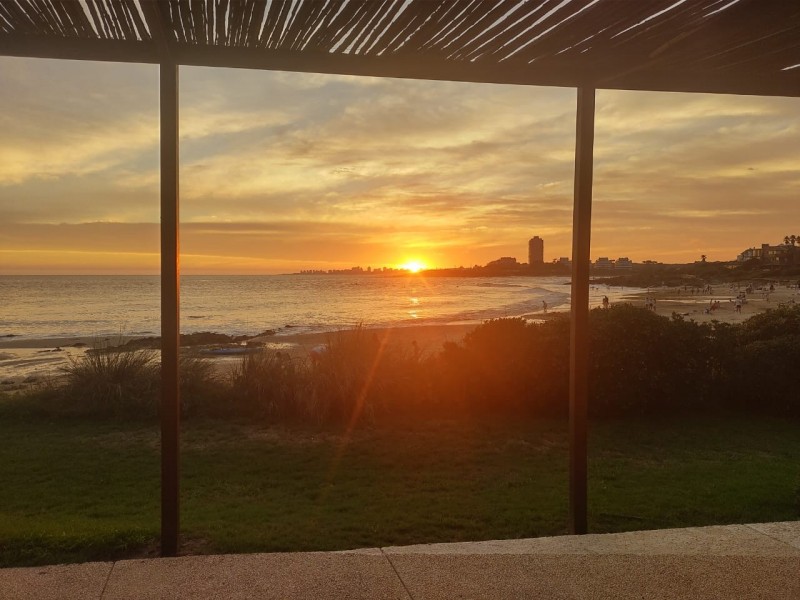 Casa en alquiler sobre la playa en La Posta del Cangrejo