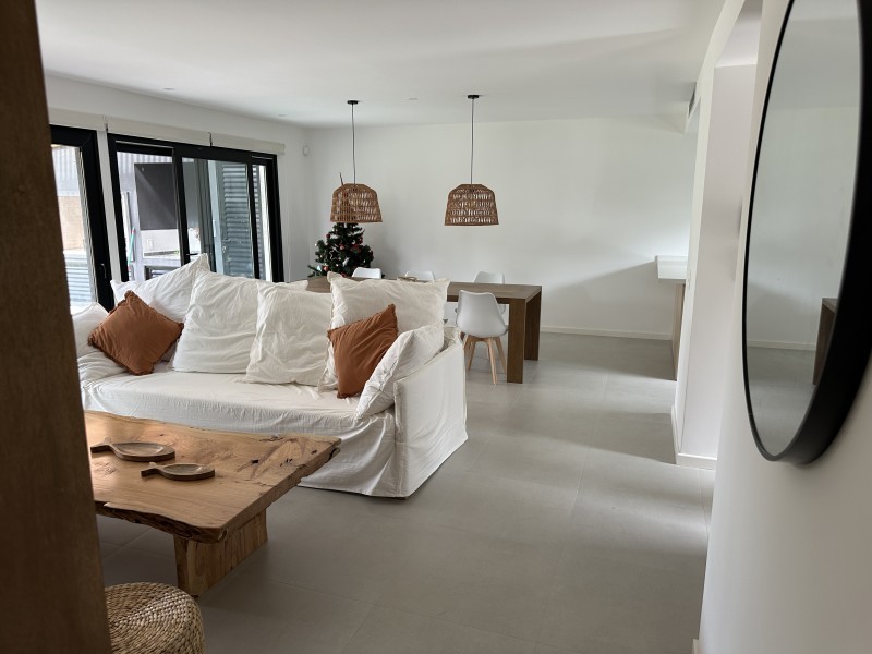 Departamento estilo casa en alquiler