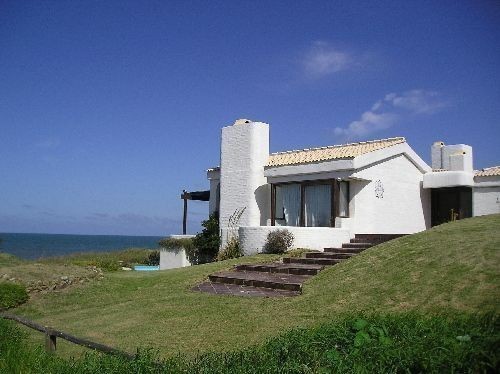 Casa en alquiler en Punta Piedras frente al mar, La Barra.