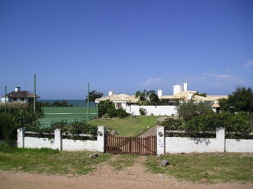 Casa en alquiler en Punta Piedras frente al mar, La Barra.