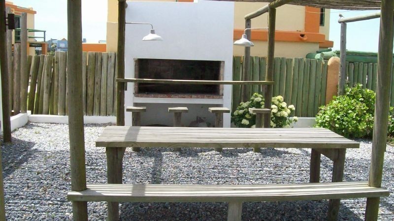 Casa en alquiler a media cuadra del mar en El Chorro