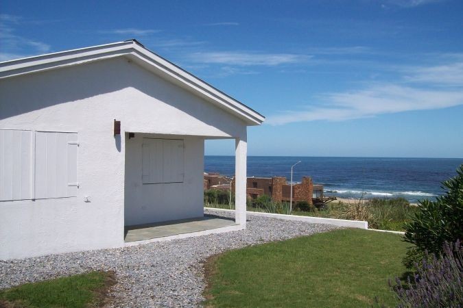 Casa en alquiler a media cuadra del mar en El Chorro