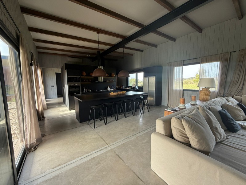 Excelente casa en Pueblo Mio en alquiler